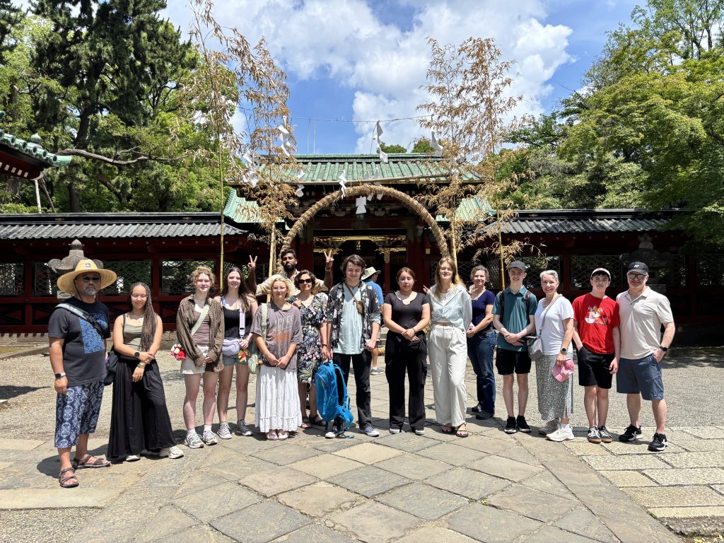 nezu shrine near sakura hotel nippori